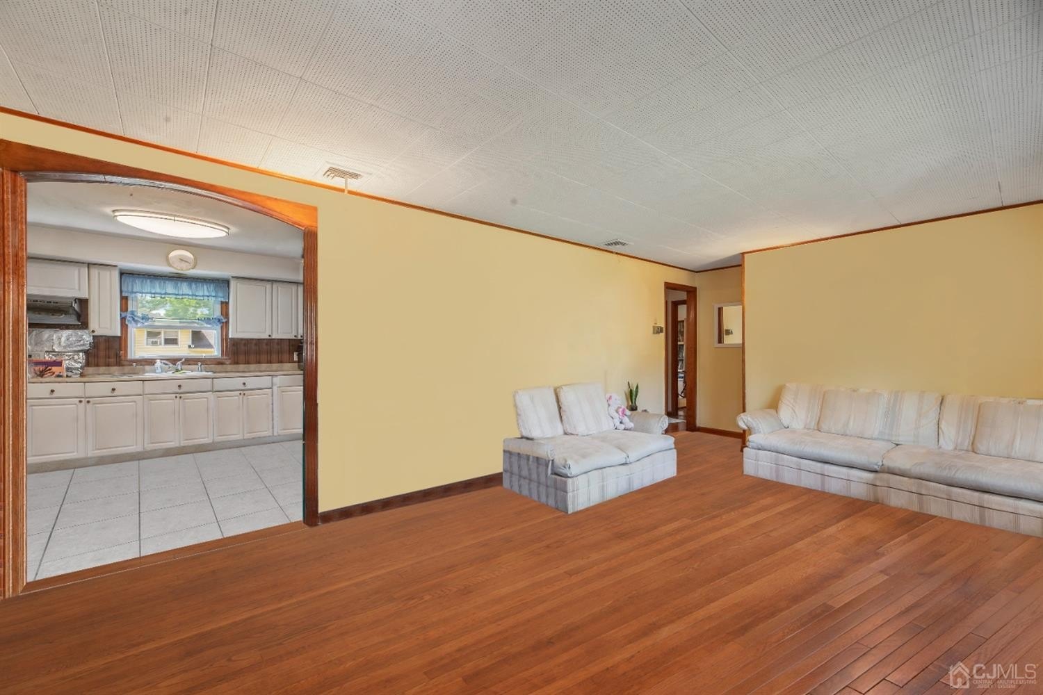 Edison, New Jersey, 08820, United States, 3 Bedrooms Bedrooms, ,1 BathroomBathrooms,Residential,For Sale,1873251
