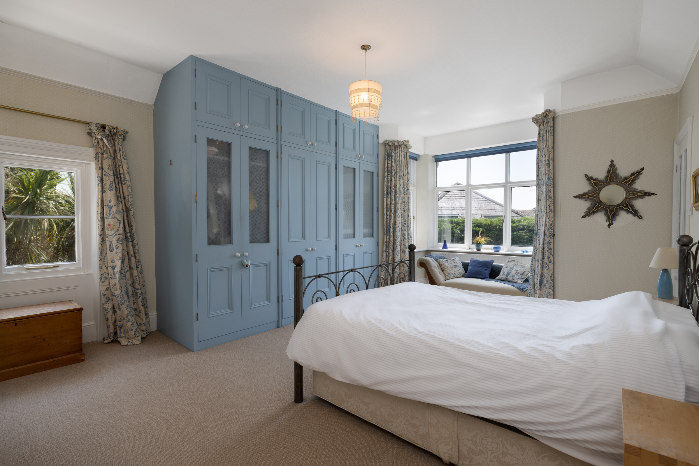  A Detached Victorian House on a Generous Plot in Teddington - 物件實景