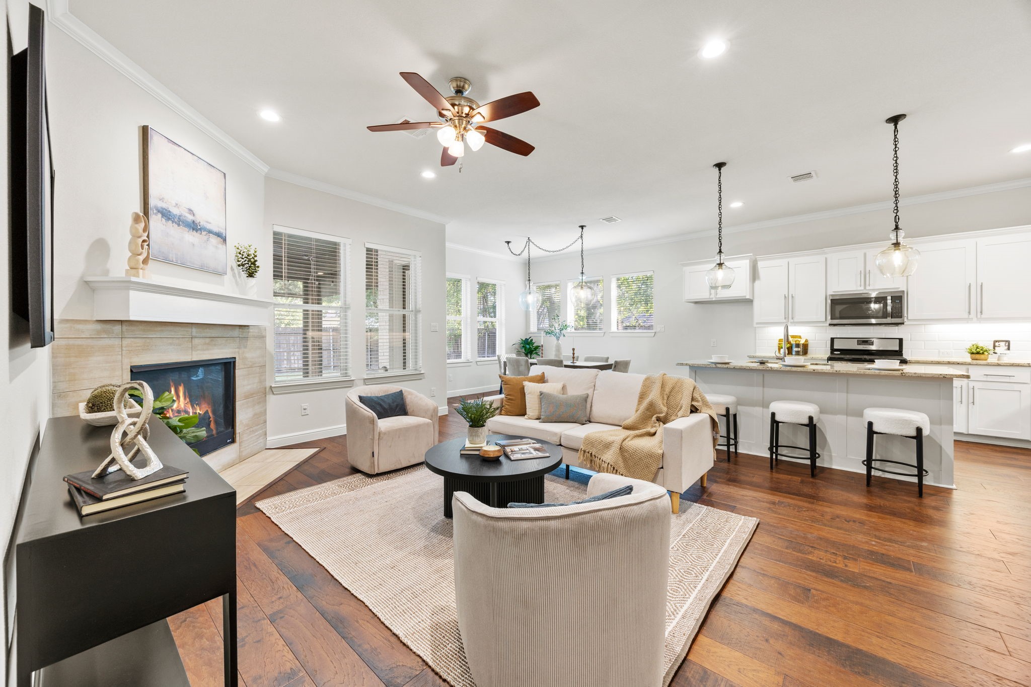 Fort Worth, Texas, 76107, United States, 3 Bedrooms Bedrooms, ,3 BathroomsBathrooms,Residential,For Sale,1927265