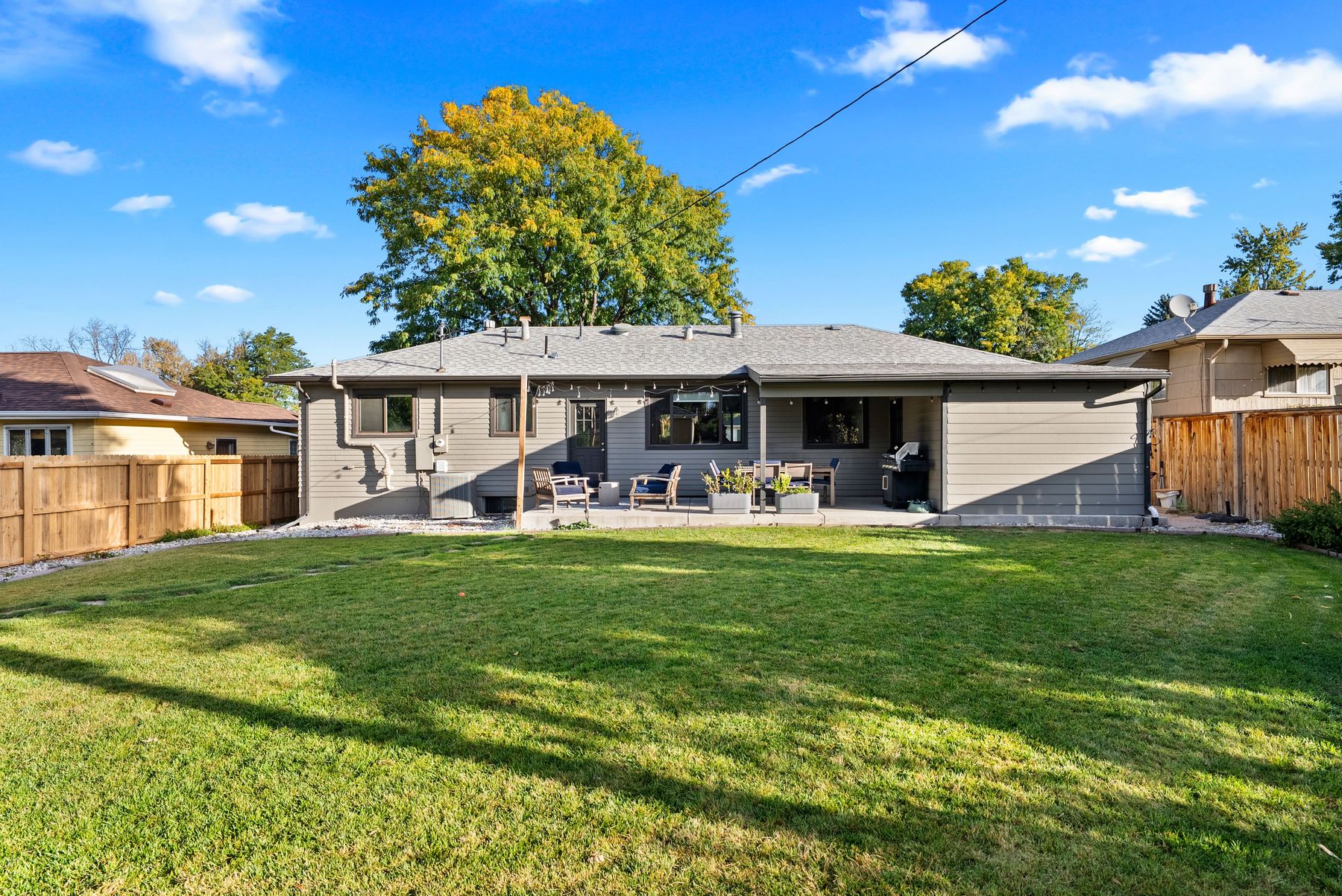  Move-in ready and thoughtfully updated - 物件實景