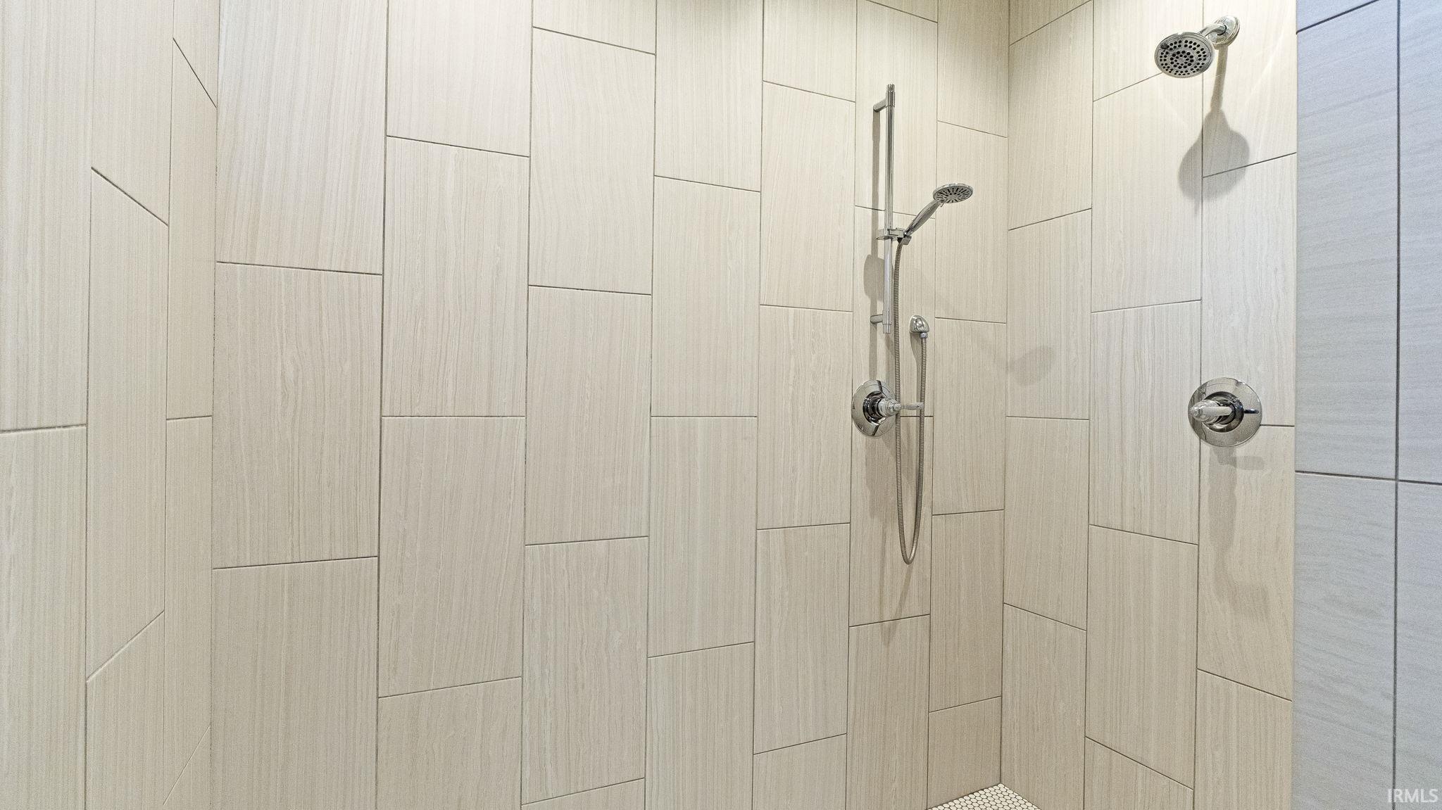 Fort Wayne, Indiana, 46845, United States, 3 Bedrooms Bedrooms, ,3 BathroomsBathrooms,Residential,For Sale,1983480