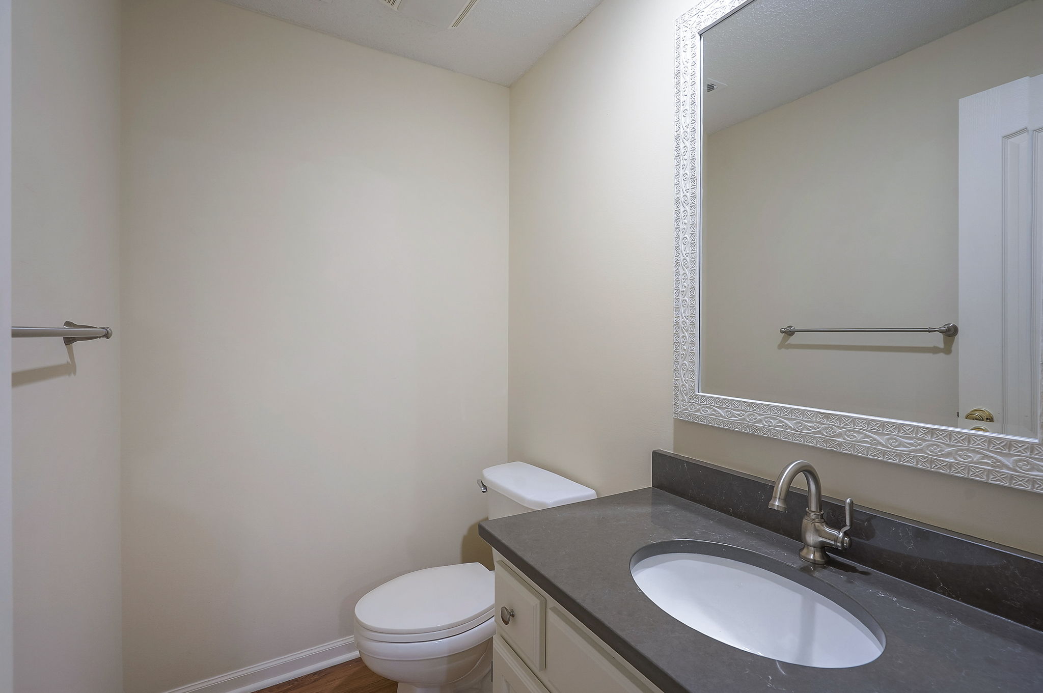  15223 Woodson Lane, Overland Park, KS 66223 - 物件實景