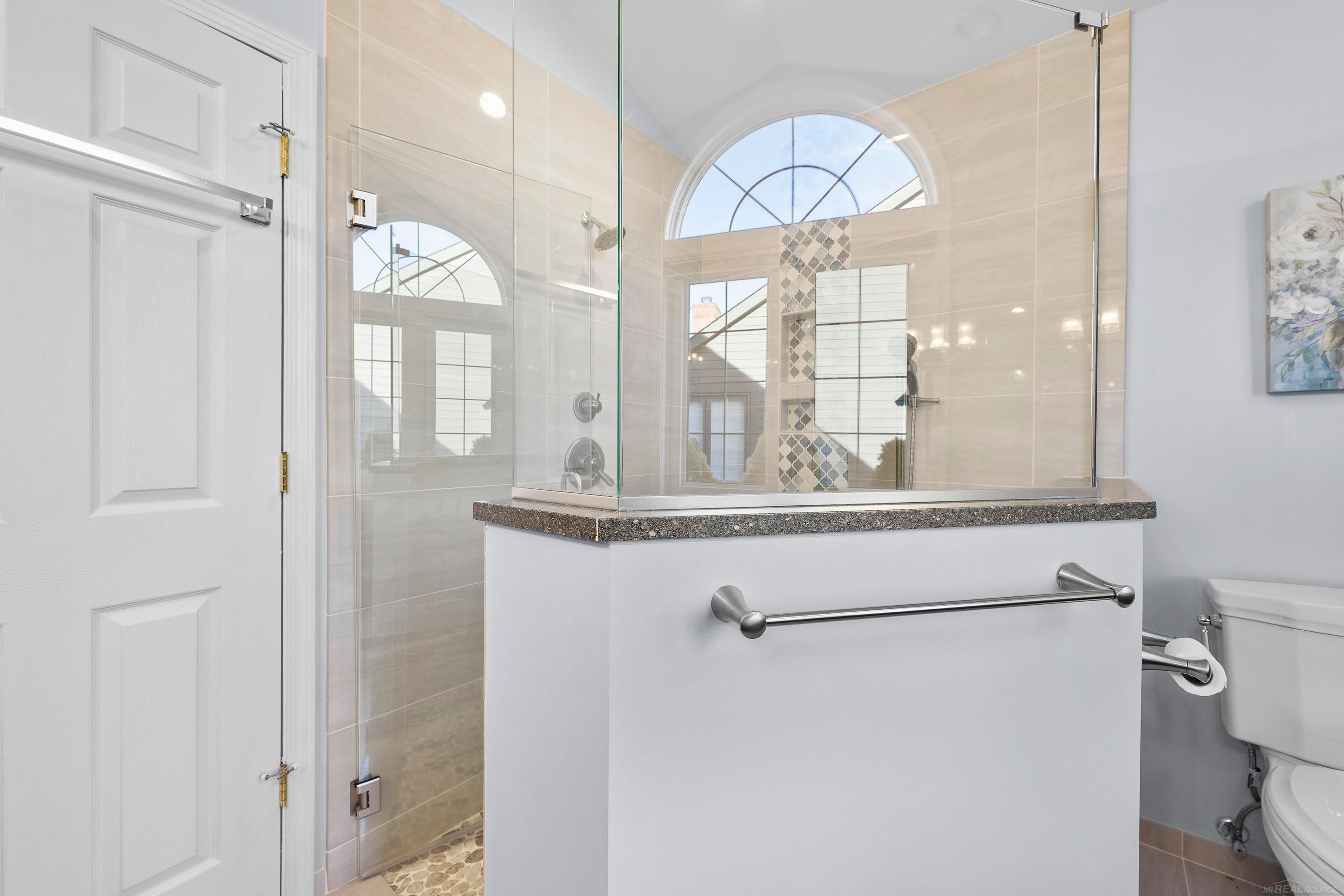 Rochester Hills, Michigan, 48307, United States, 2 Bedrooms Bedrooms, ,4 BathroomsBathrooms,Residential,For Sale,1980077