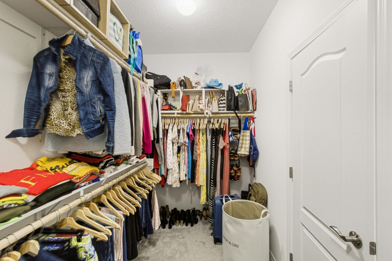 Albuquerque, New Mexico, 87120, United States, 5 Bedrooms Bedrooms, ,4 BathroomsBathrooms,Residential,For Sale,1957910