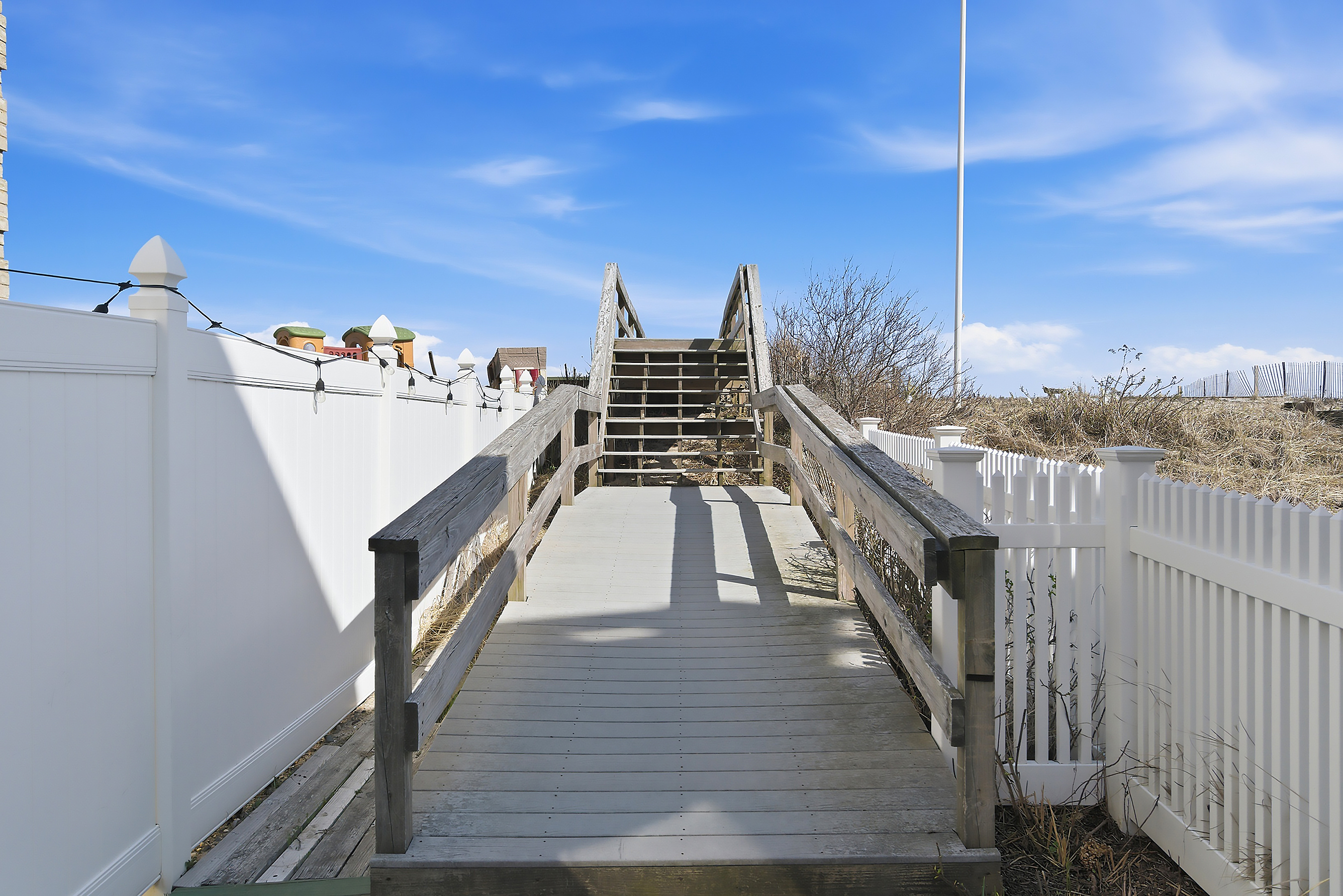  Spacious Shore Colonial in Bay Head Pointe - 物件實景