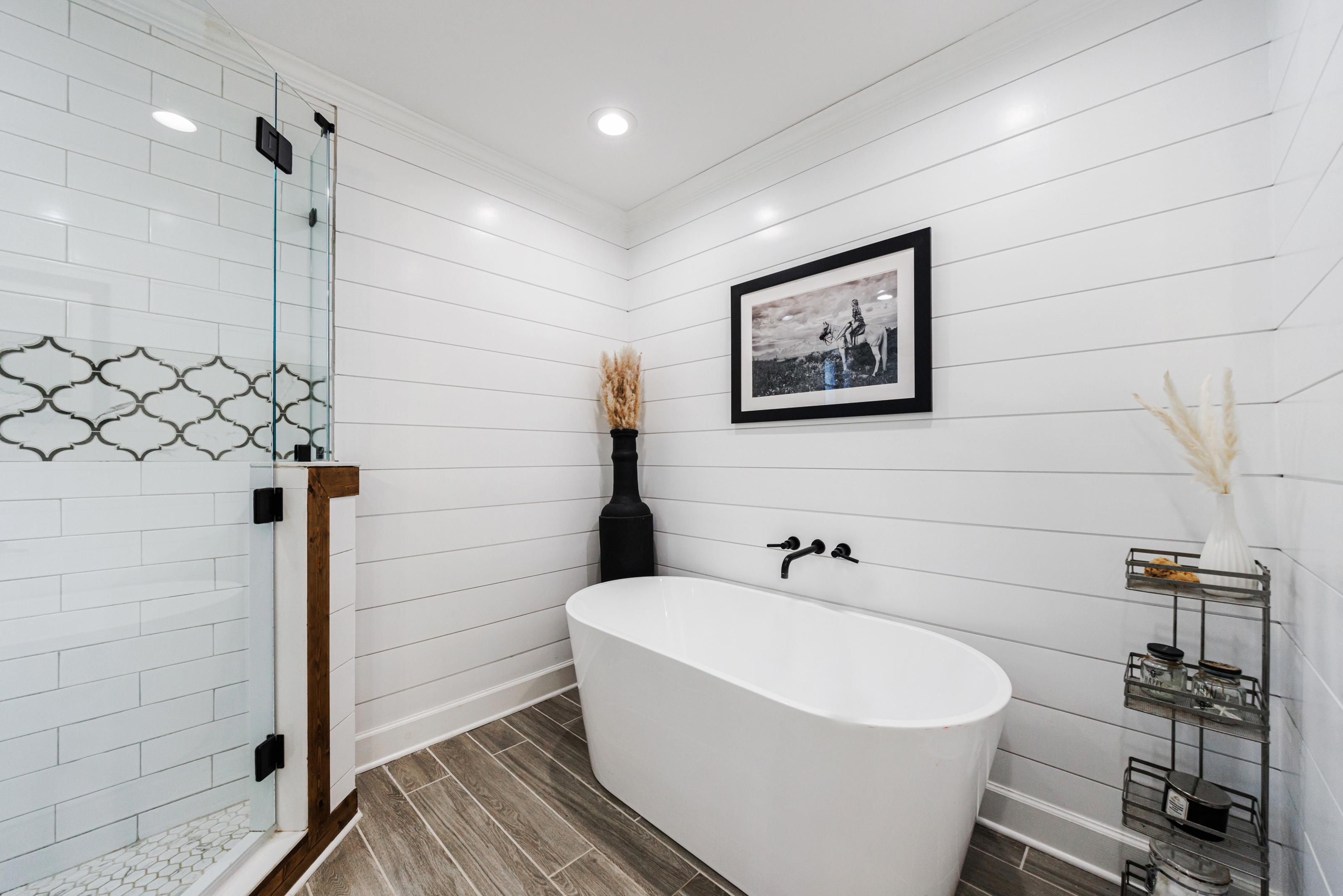  Stunning Fully Renovated Oasis on 2.4+/- Acres - 物件實景