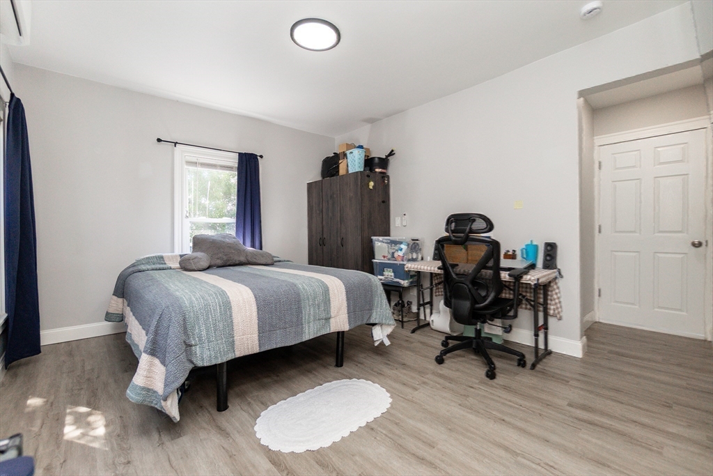 Winthrop, Massachusetts, 02152, United States, 6 Bedrooms Bedrooms, ,3 BathroomsBathrooms,Residential,For Sale,1904255