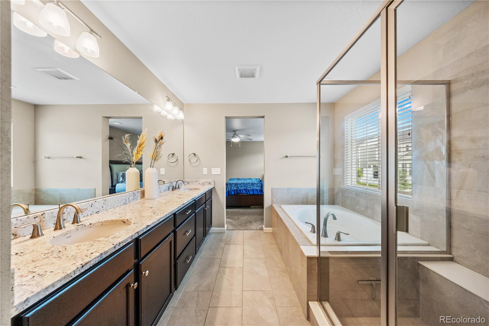 Aurora, Colorado, 80016, United States, 5 Bedrooms Bedrooms, ,5 BathroomsBathrooms,Residential,For Sale,2003486