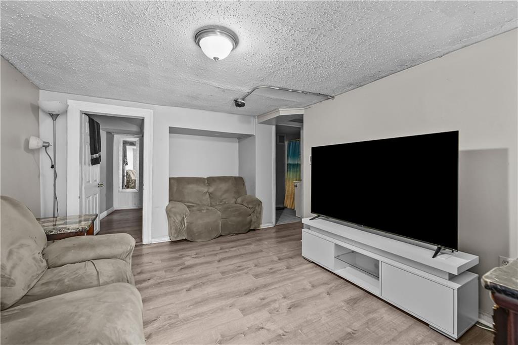Woonsocket, Rhode Island, 02895, United States, 7 Bedrooms Bedrooms, ,3 BathroomsBathrooms,Residential,For Sale,1935382