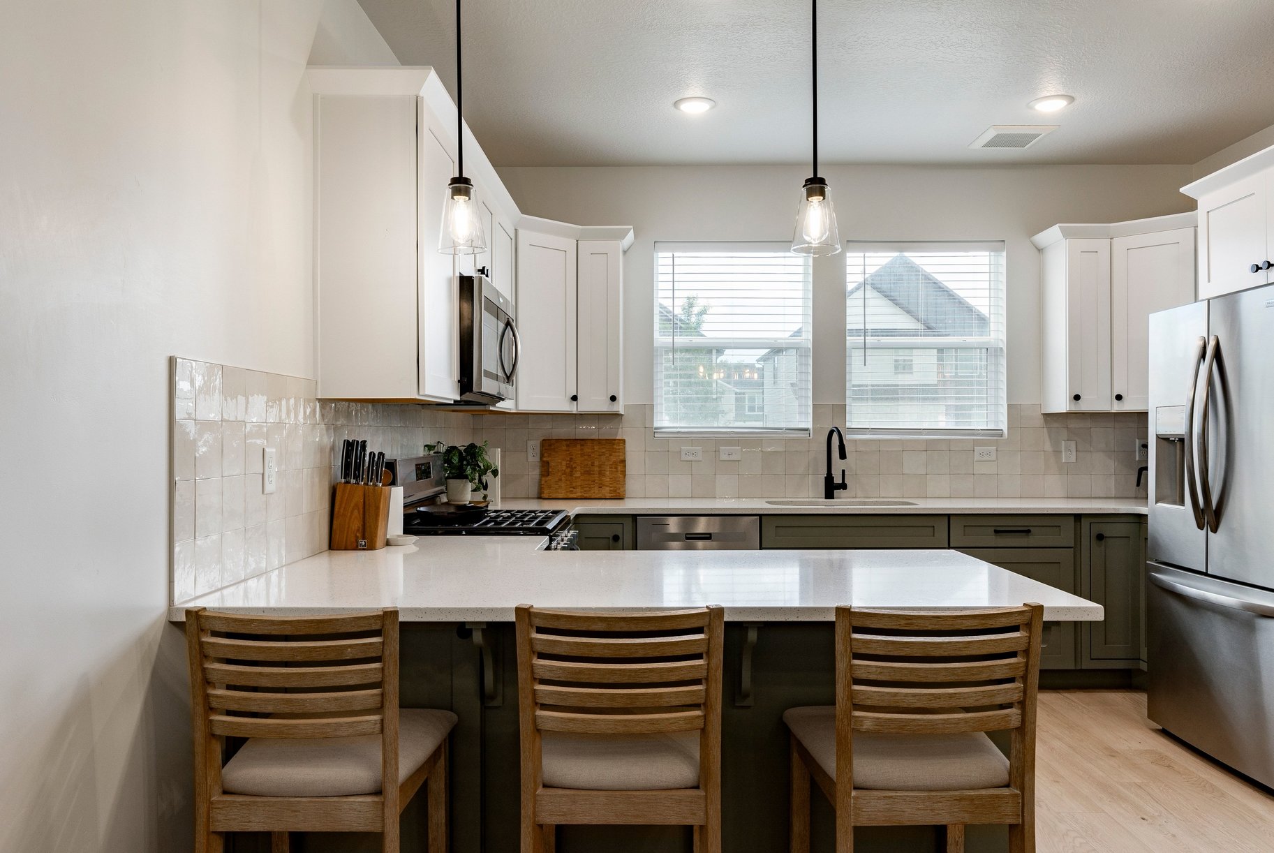  Beautifully Upgraded Townhome - 物件實景