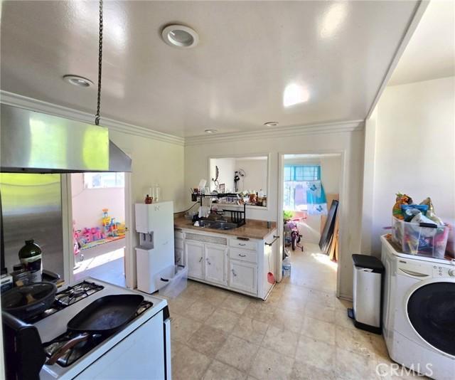 Whittier, California, 90601, United States, 2 Bedrooms Bedrooms, ,2 BathroomsBathrooms,Residential,For Sale,1982900