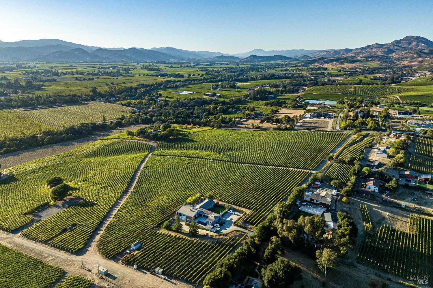 Napa, California, 94558, United States, 4 Bedrooms Bedrooms, ,6 BathroomsBathrooms,Residential,For Sale,1847246