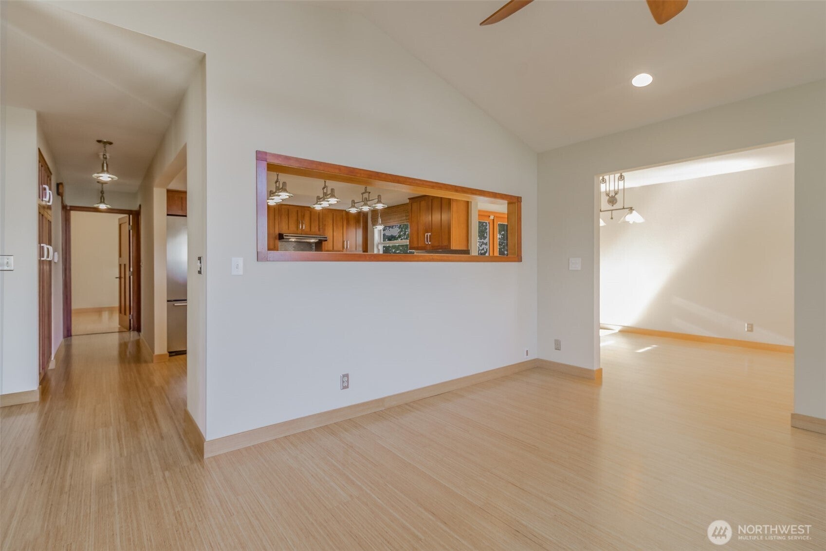 Kent, Washington, 98031, United States, 3 Bedrooms Bedrooms, ,2 BathroomsBathrooms,Residential,For Sale,1984192