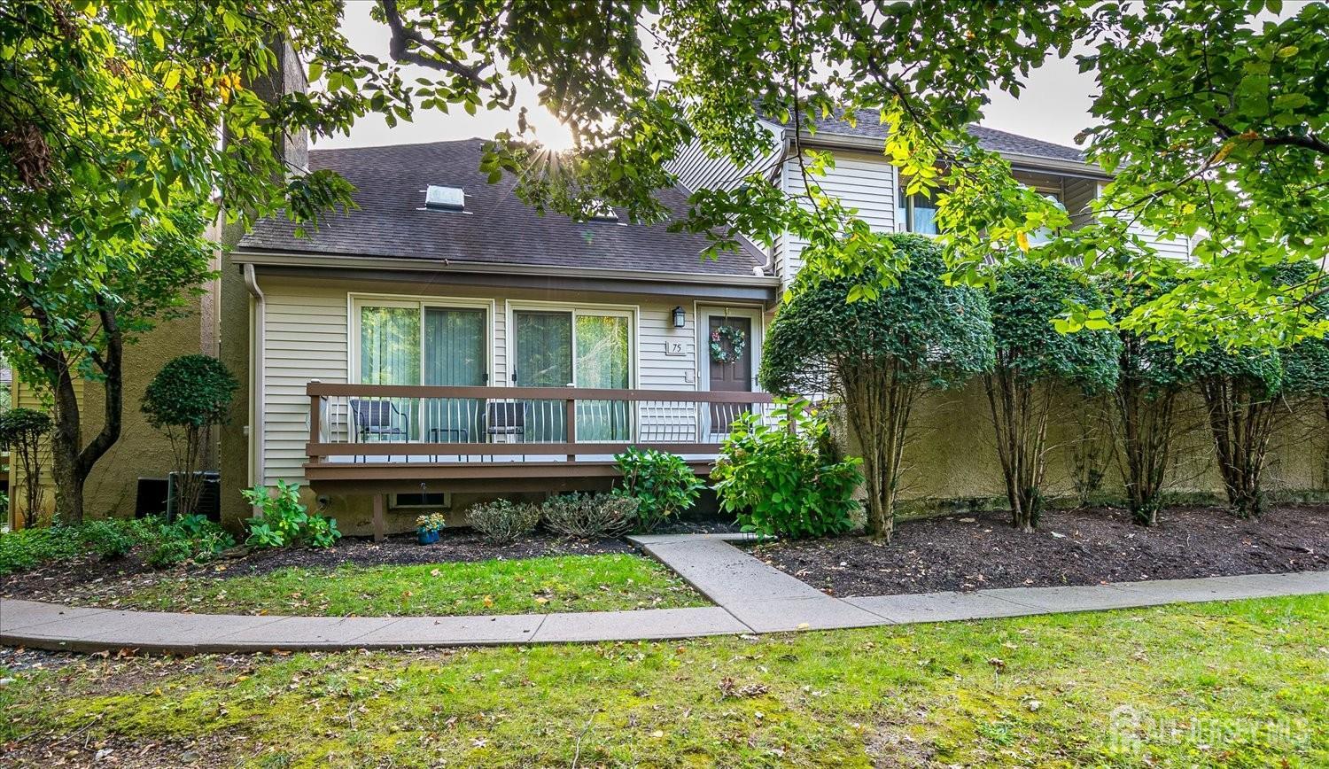 Edison, New Jersey, 08820, United States, 2 Bedrooms Bedrooms, ,3 BathroomsBathrooms,Residential,For Sale,1991890