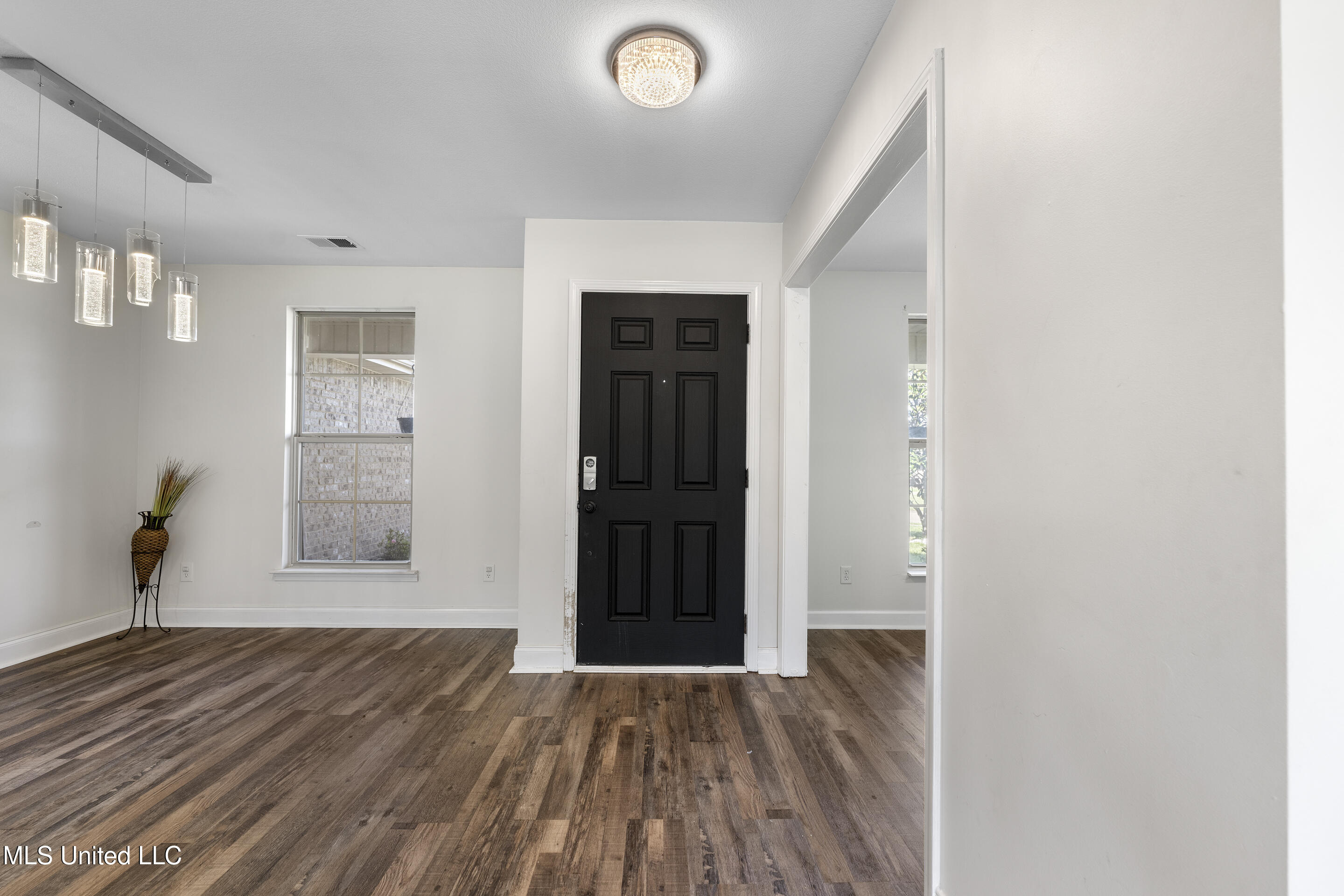 Brierfield Dr, Southaven, MS 38672 #1