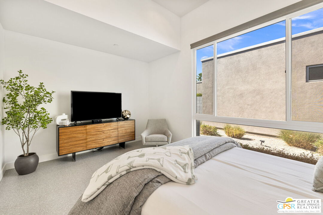 Palm Springs, California, 92262, United States, 3 Bedrooms Bedrooms, ,3 BathroomsBathrooms,Residential,For Sale,1927236