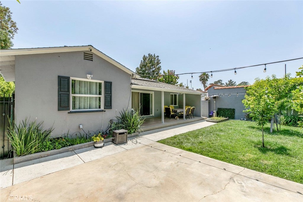 Van Nuys, California, 91406, United States, 3 Bedrooms Bedrooms, ,2 BathroomsBathrooms,Residential,For Sale,1940883
