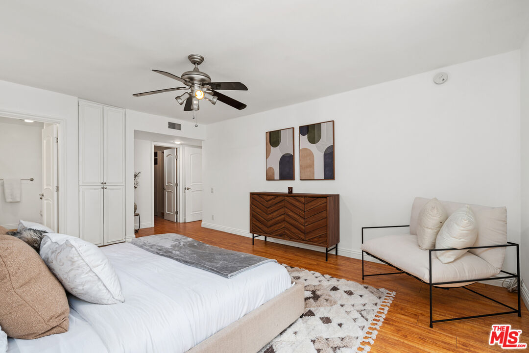 Sherman Oaks, California, 91423, United States, 3 Bedrooms Bedrooms, ,3 BathroomsBathrooms,Residential,For Sale,1927164