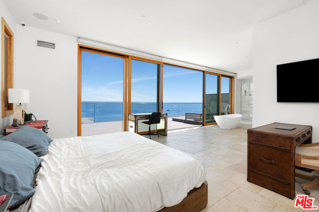 Malibu, California, 90265, United States, 3 Bedrooms Bedrooms, ,3 BathroomsBathrooms,Residential,For Sale,2002033