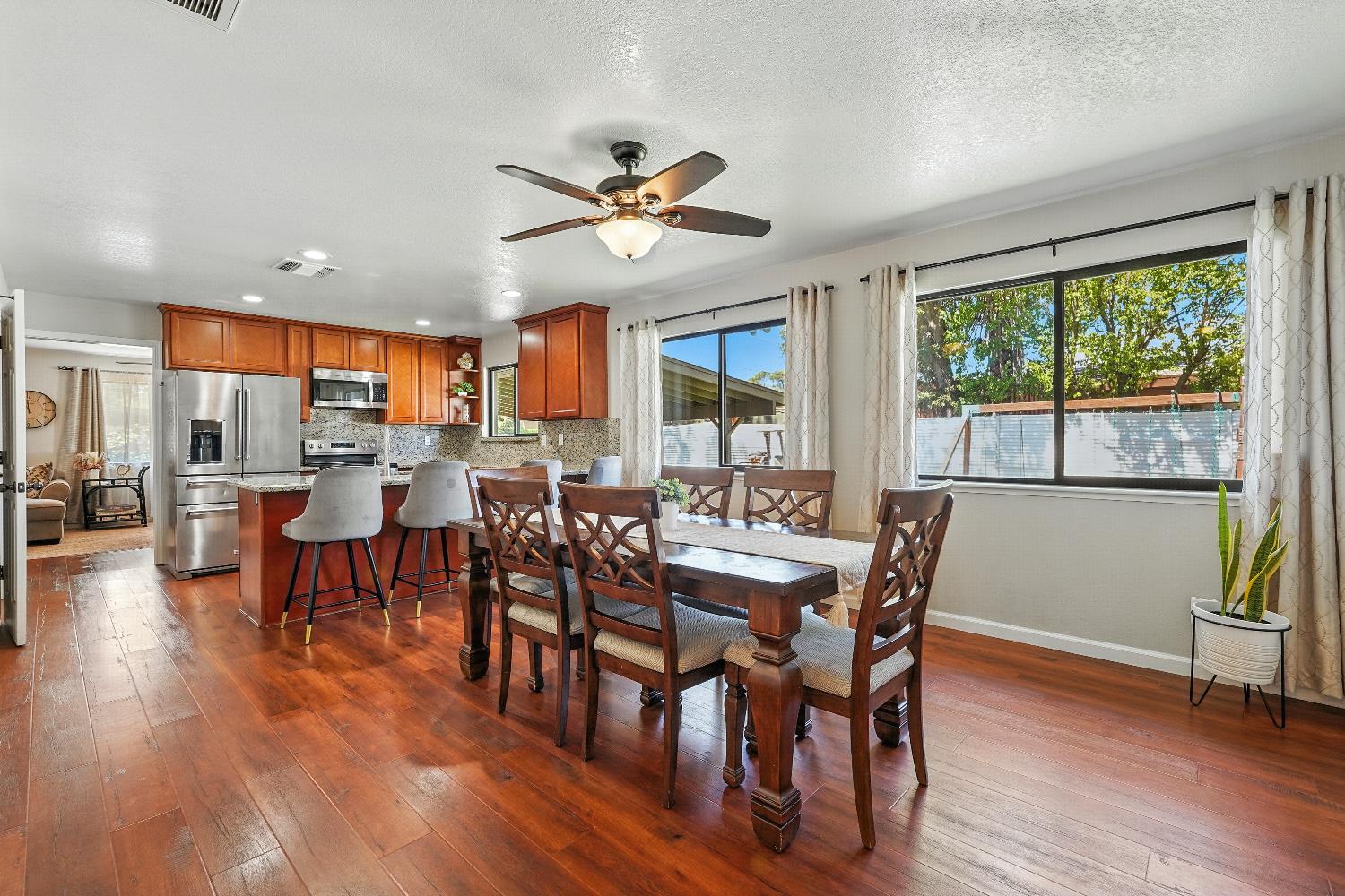 Sacramento, California, 95841, United States, 4 Bedrooms Bedrooms, ,2 BathroomsBathrooms,Residential,For Sale,1924634