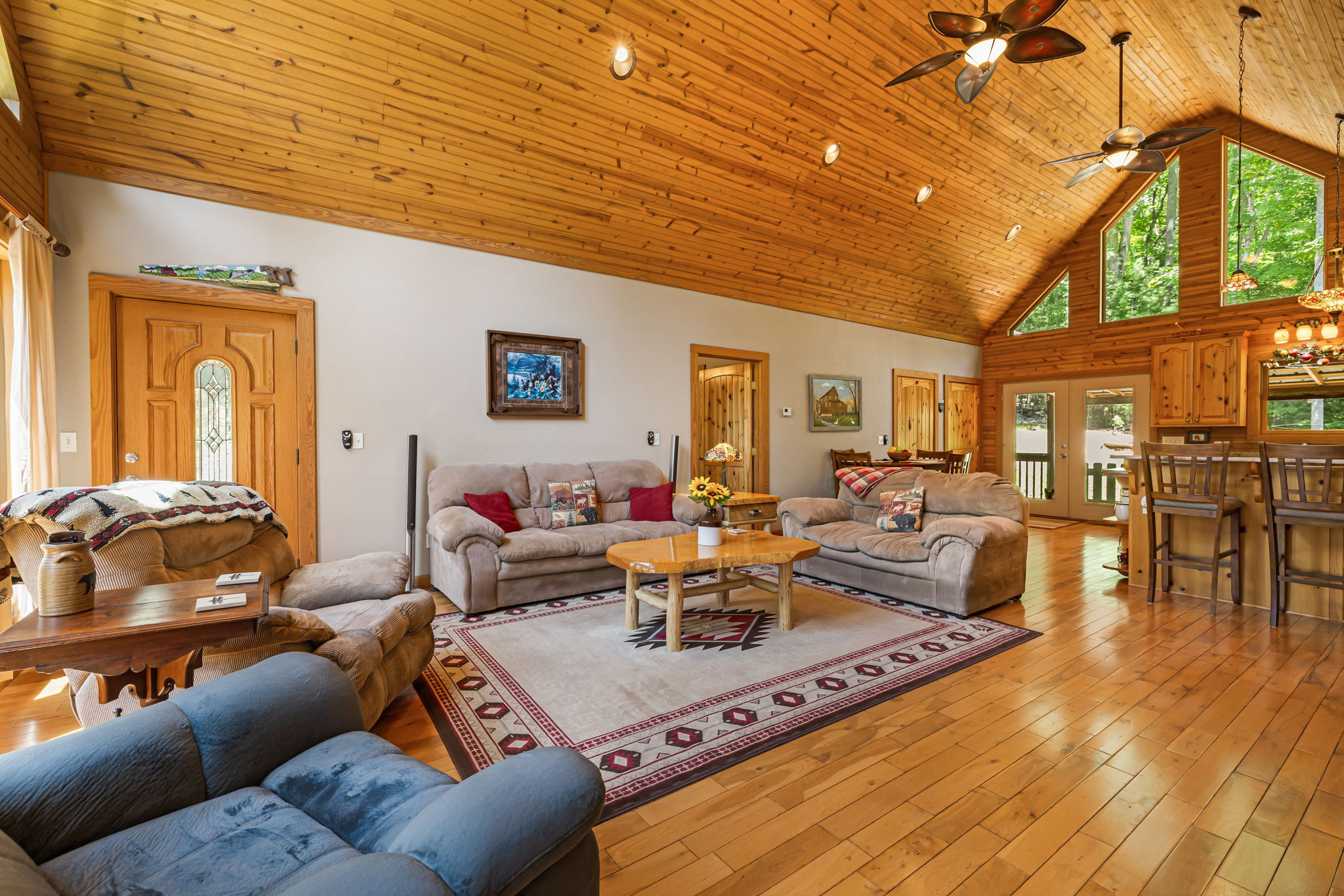 Burnsville, North Carolina, 28714, United States, 2 Bedrooms Bedrooms, ,Residential,For Sale,1931797