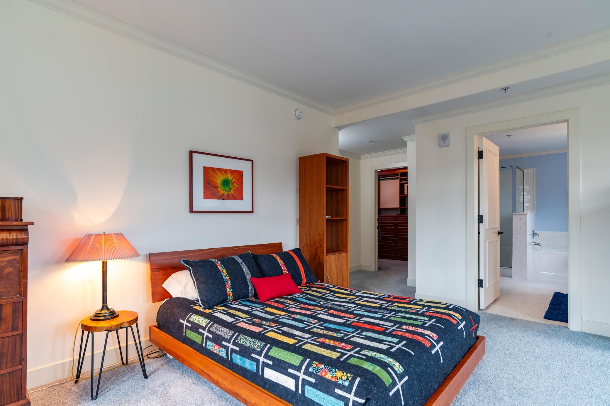 Saint Paul, Minnesota, 55102, United States, 2 Bedrooms Bedrooms, ,2 BathroomsBathrooms,Residential,For Sale,1919474
