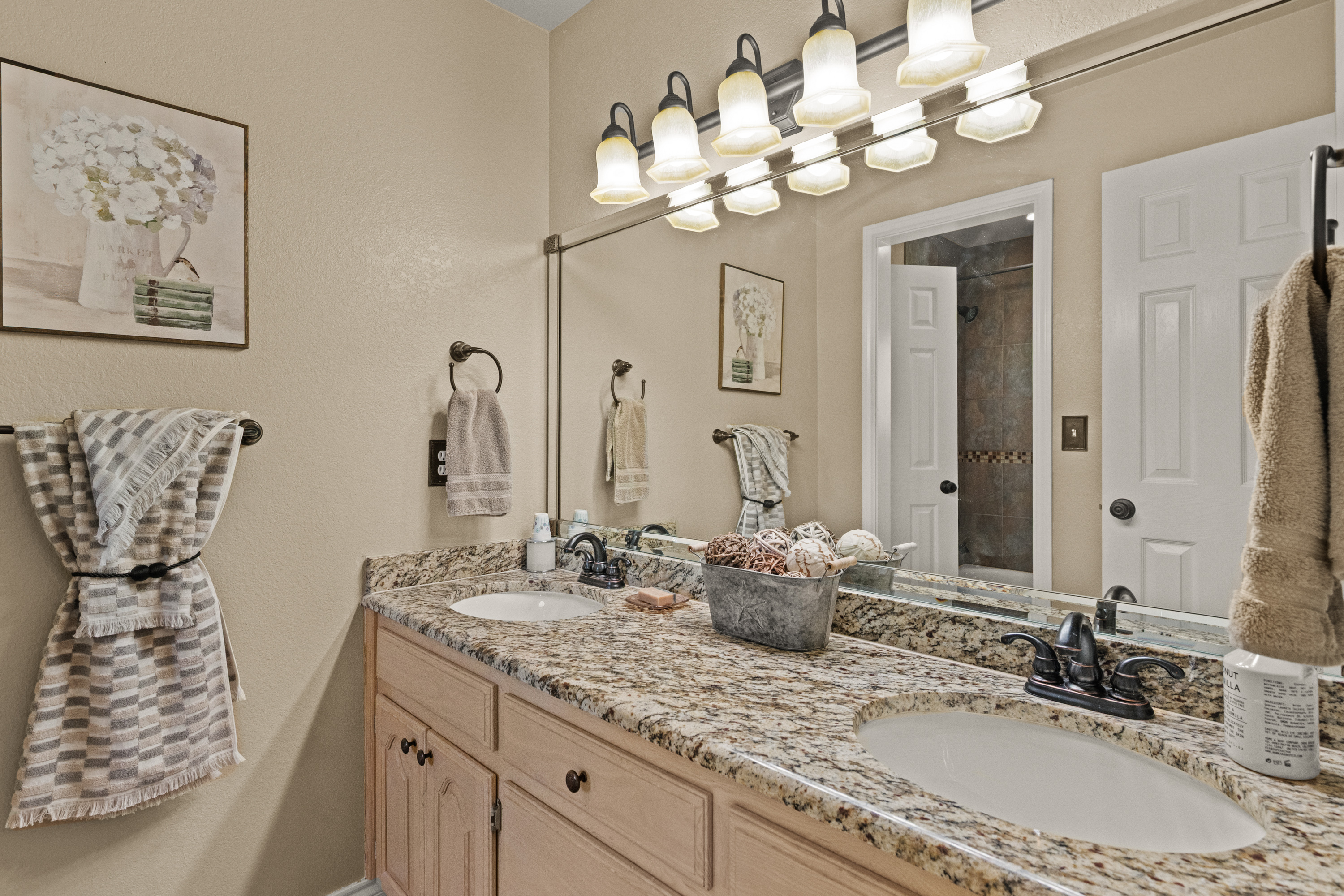 Caddo Mills, Texas, 75135, United States, 4 Bedrooms Bedrooms, ,3 BathroomsBathrooms,Residential,For Sale,2006415