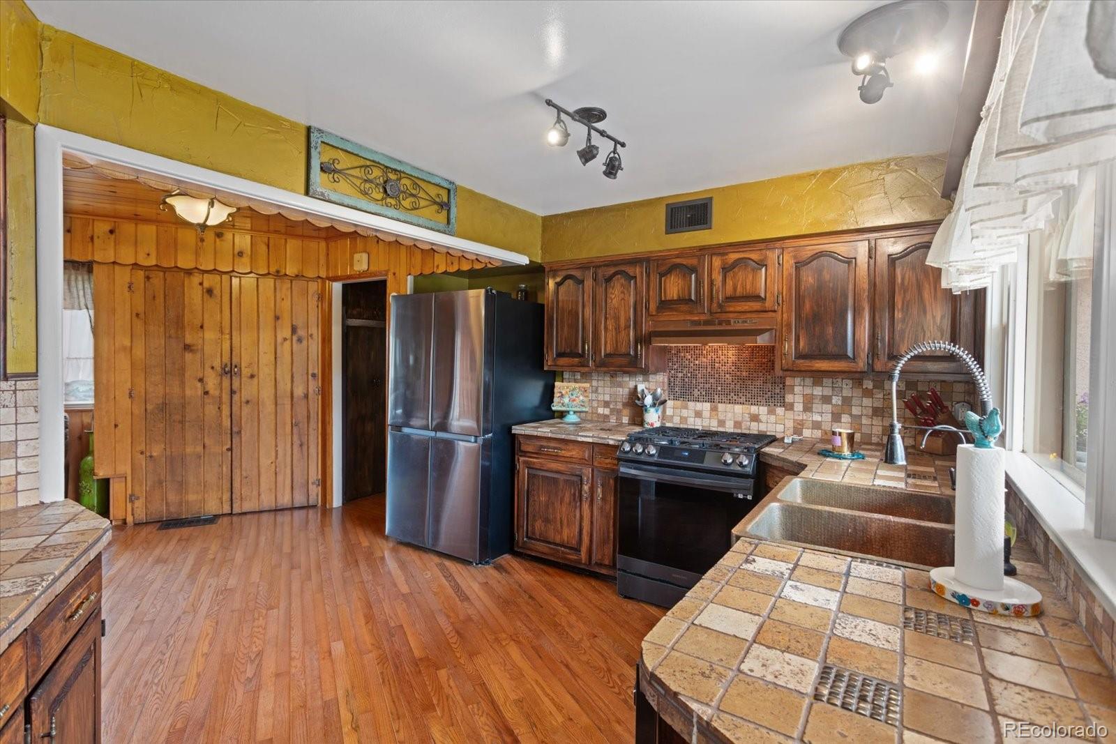 Howard, Colorado, 81233, United States, 4 Bedrooms Bedrooms, ,1 BathroomBathrooms,Residential,For Sale,1900759