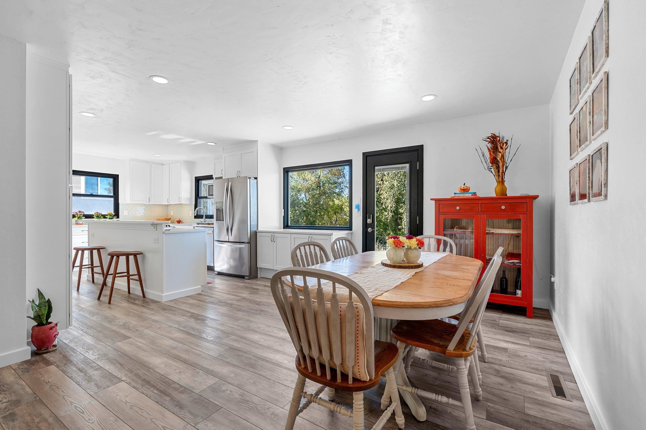 GREEN BAY, Wisconsin, 54301, United States, 3 Bedrooms Bedrooms, ,3 BathroomsBathrooms,Residential,For Sale,1969086