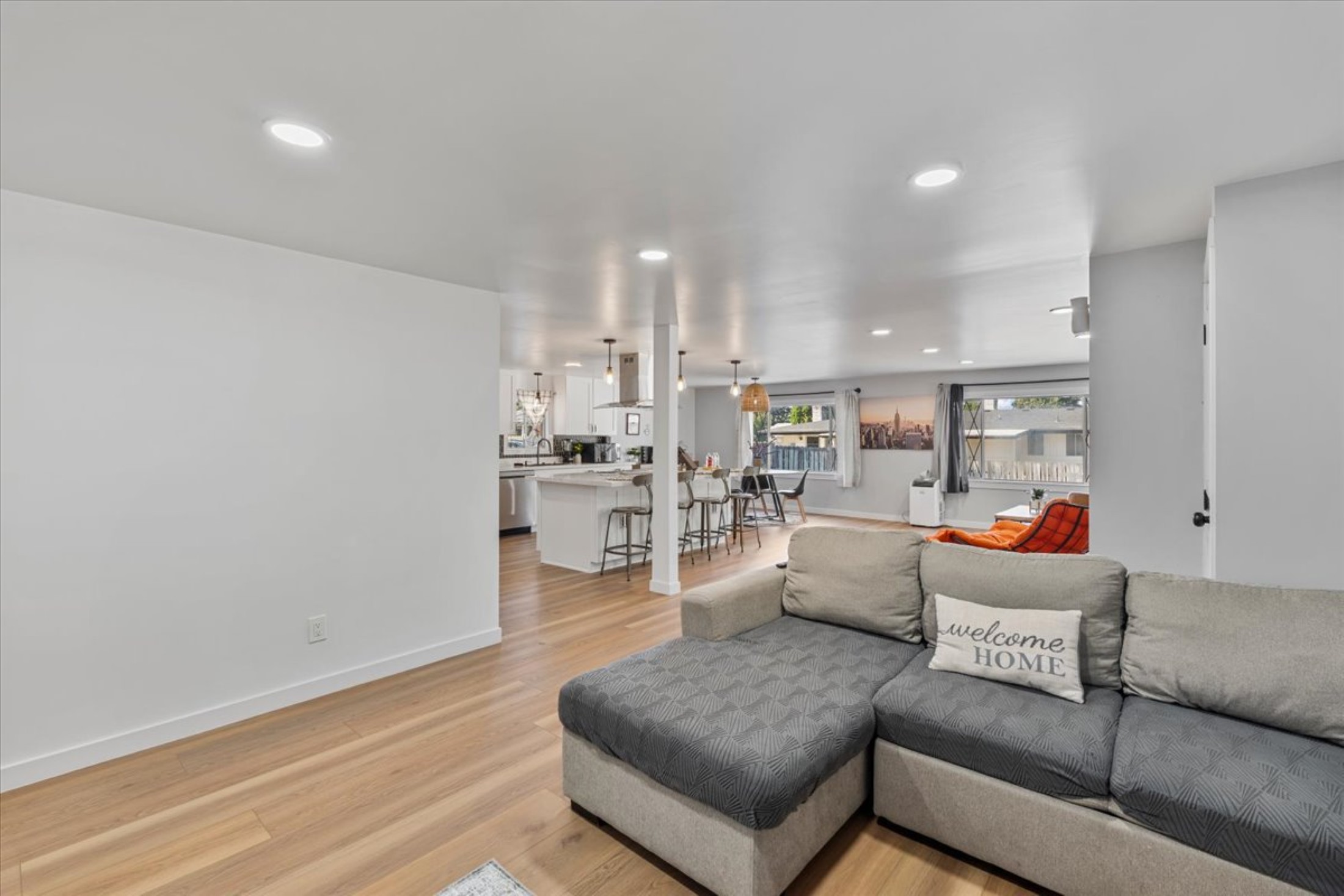  Modern Renton Bungalow - 物件實景