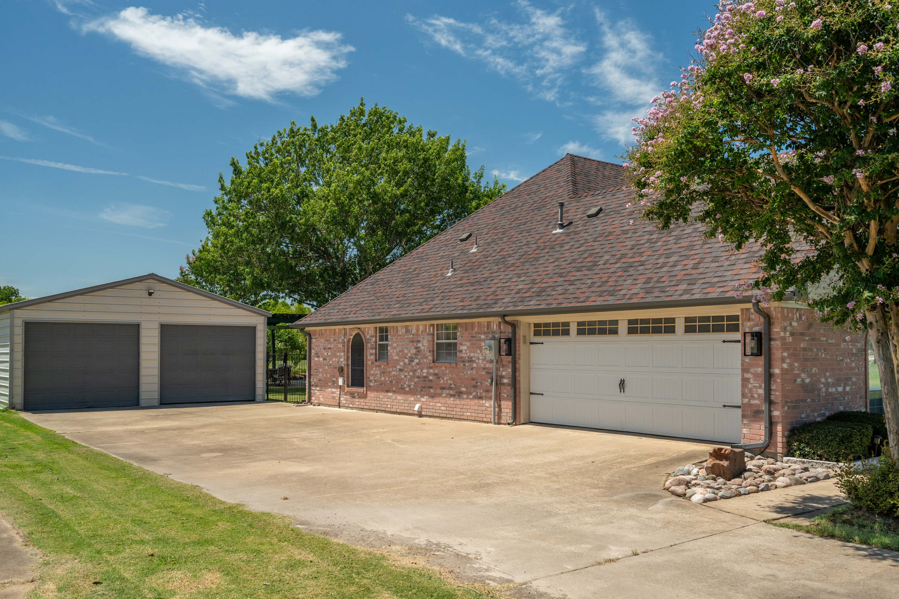 Caddo Mills, Texas, 75135, United States, 4 Bedrooms Bedrooms, ,3 BathroomsBathrooms,Residential,For Sale,2006415