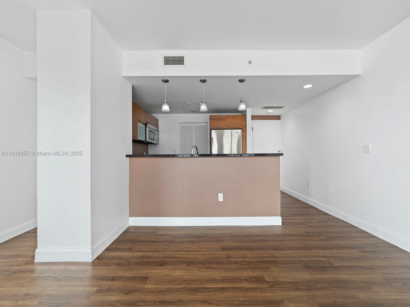Miami, Florida, 33132, United States, 2 Bedrooms Bedrooms, ,2 BathroomsBathrooms,Residential,For Sale,1838941