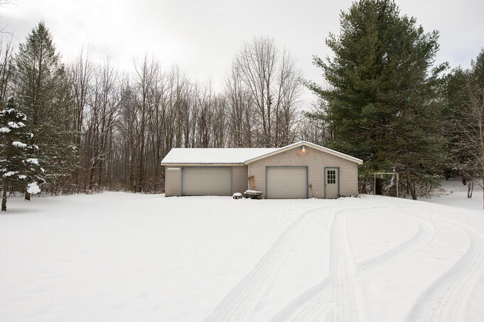 Portland, Michigan, 48875, United States, 5 Bedrooms Bedrooms, ,4 BathroomsBathrooms,Residential,For Sale,2002495