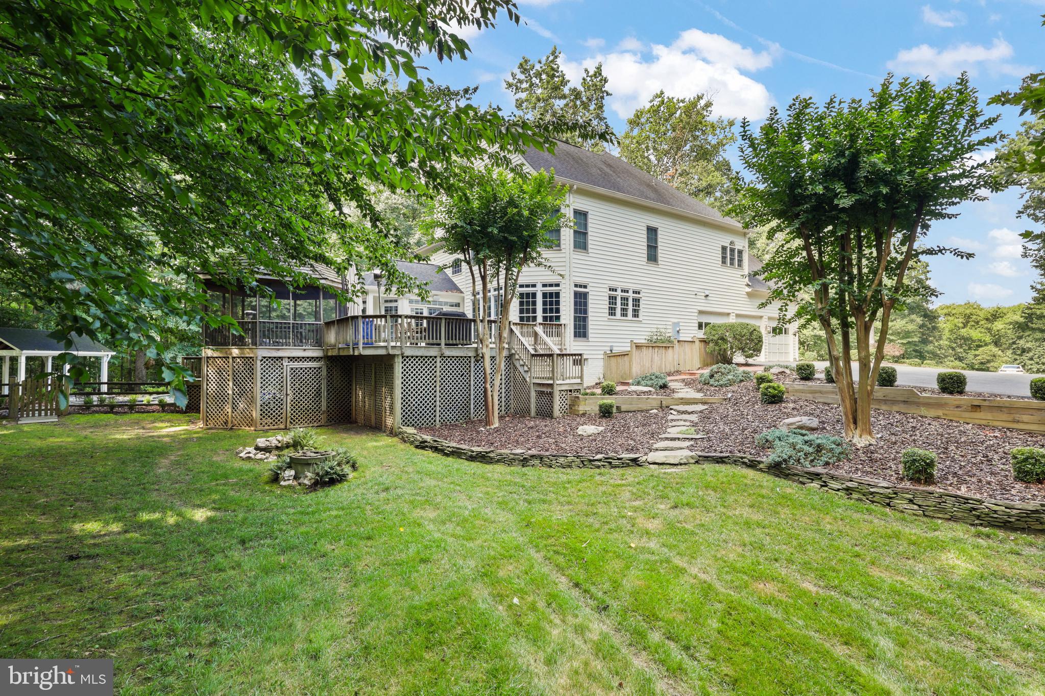 Fairfax Station, Virginia, 22039, United States, 5 Bedrooms Bedrooms, ,6 BathroomsBathrooms,Residential,For Sale,1810572