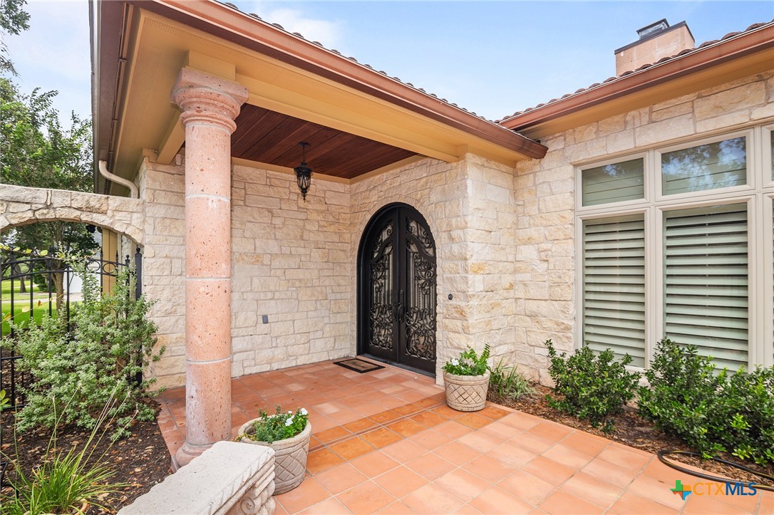 Inez, Texas, 77968, United States, 5 Bedrooms Bedrooms, ,6 BathroomsBathrooms,Residential,For Sale,1895563