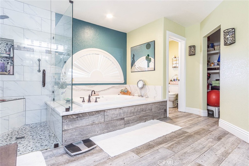 Oak Hills, California, 92344, United States, 4 Bedrooms Bedrooms, ,3 BathroomsBathrooms,Residential,For Sale,1978154