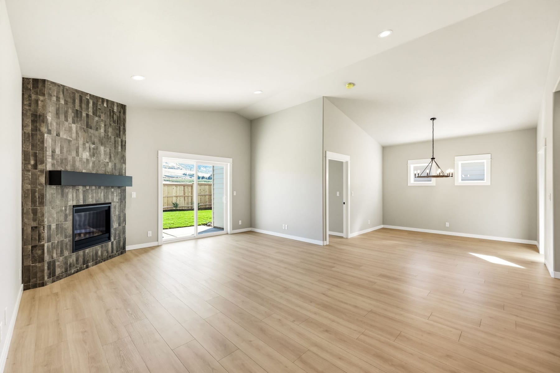  3220 Garner Way Medford, OR 97504 - 物件實景