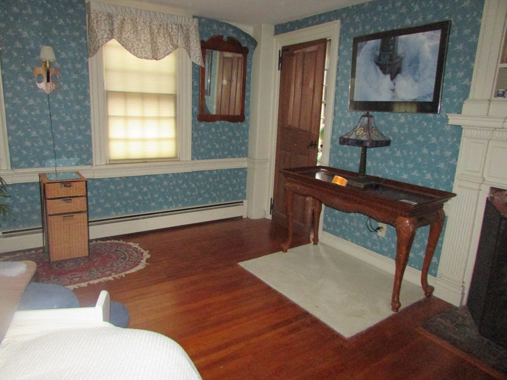 Attleboro, Massachusetts, 02703, United States, 5 Bedrooms Bedrooms, ,2 BathroomsBathrooms,Residential,For Sale,1983996