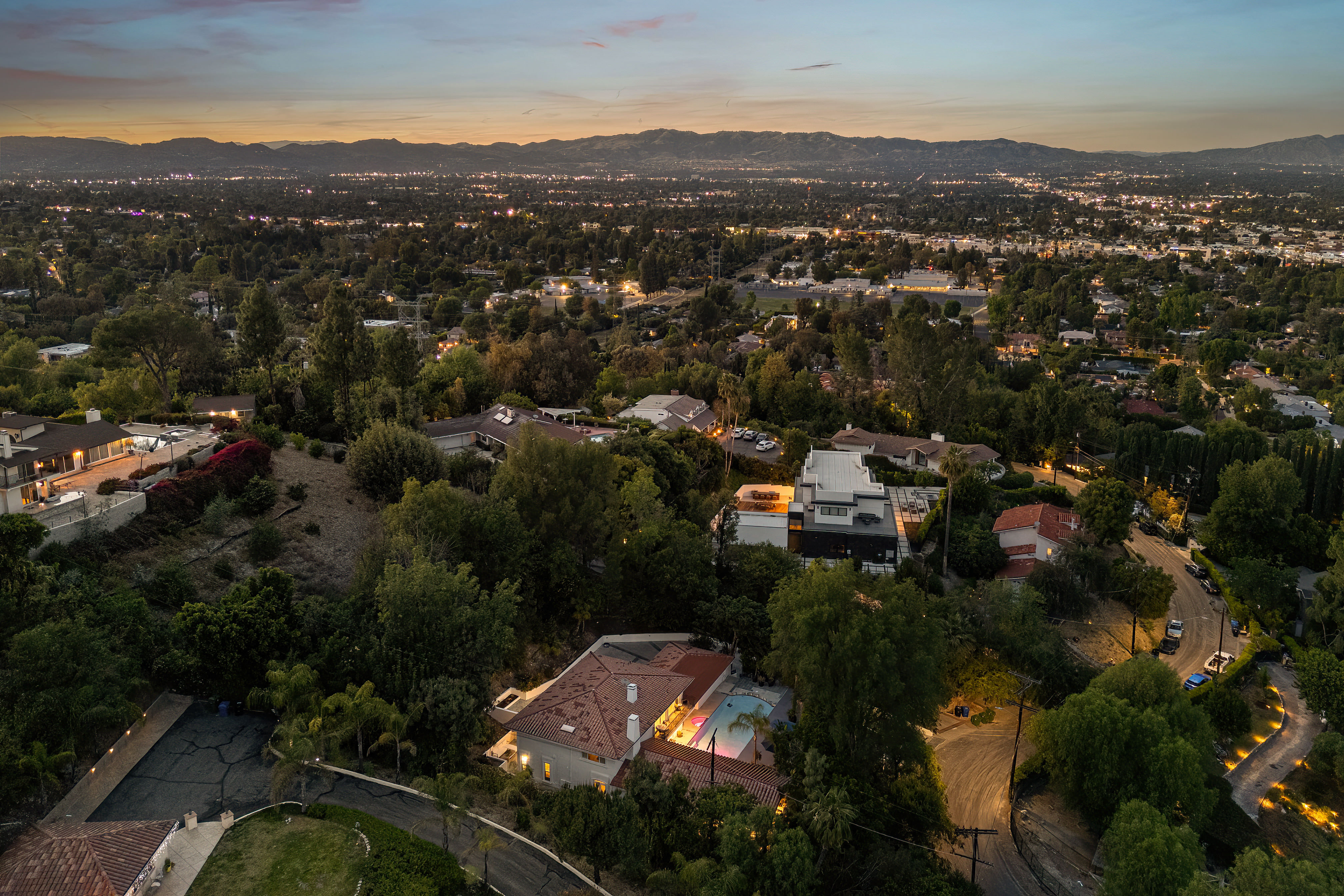  4807 Brewster Drive - 物件實景