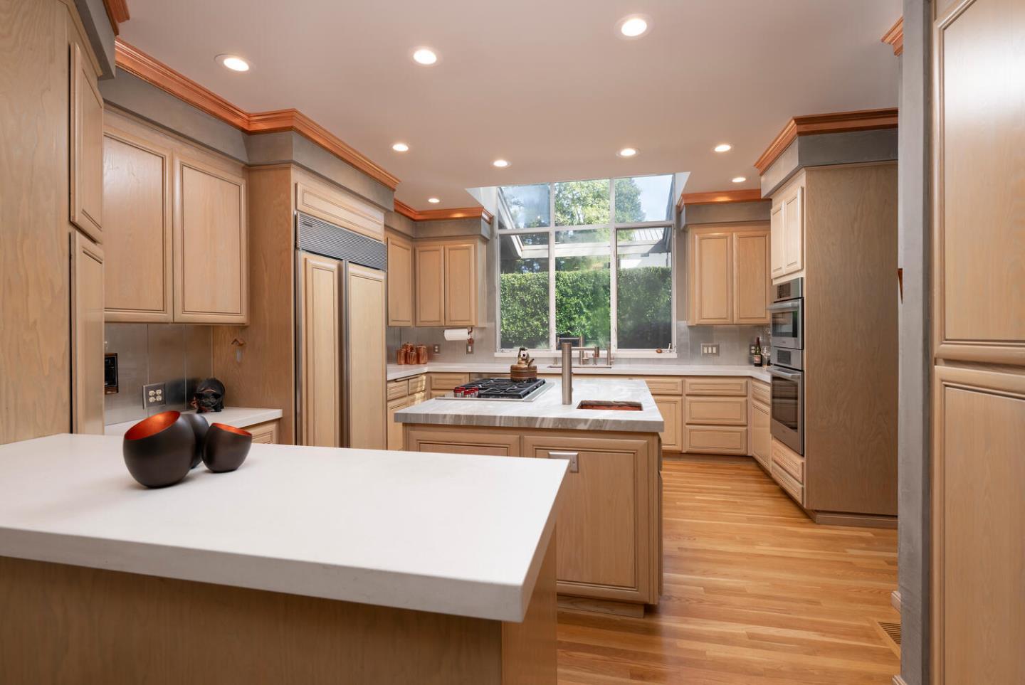 Hillsborough, California, 94010, United States, 4 Bedrooms Bedrooms, ,6 BathroomsBathrooms,Residential,For Sale,1941061