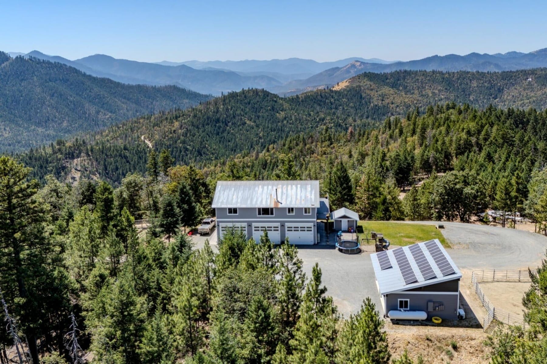 7036 Griffin Lane Jacksonville, OR 97530 - 物件實景