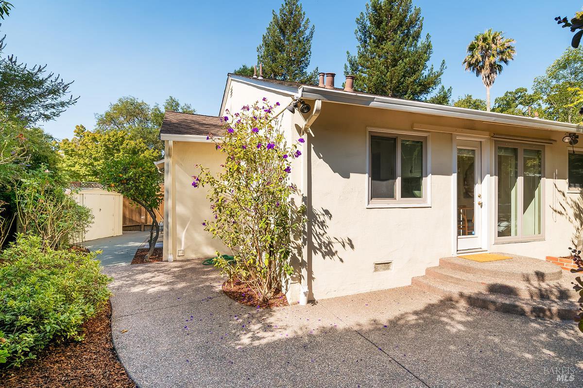 San Rafael, California, 94903, United States, 3 Bedrooms Bedrooms, ,1 BathroomBathrooms,Residential,For Sale,1916835