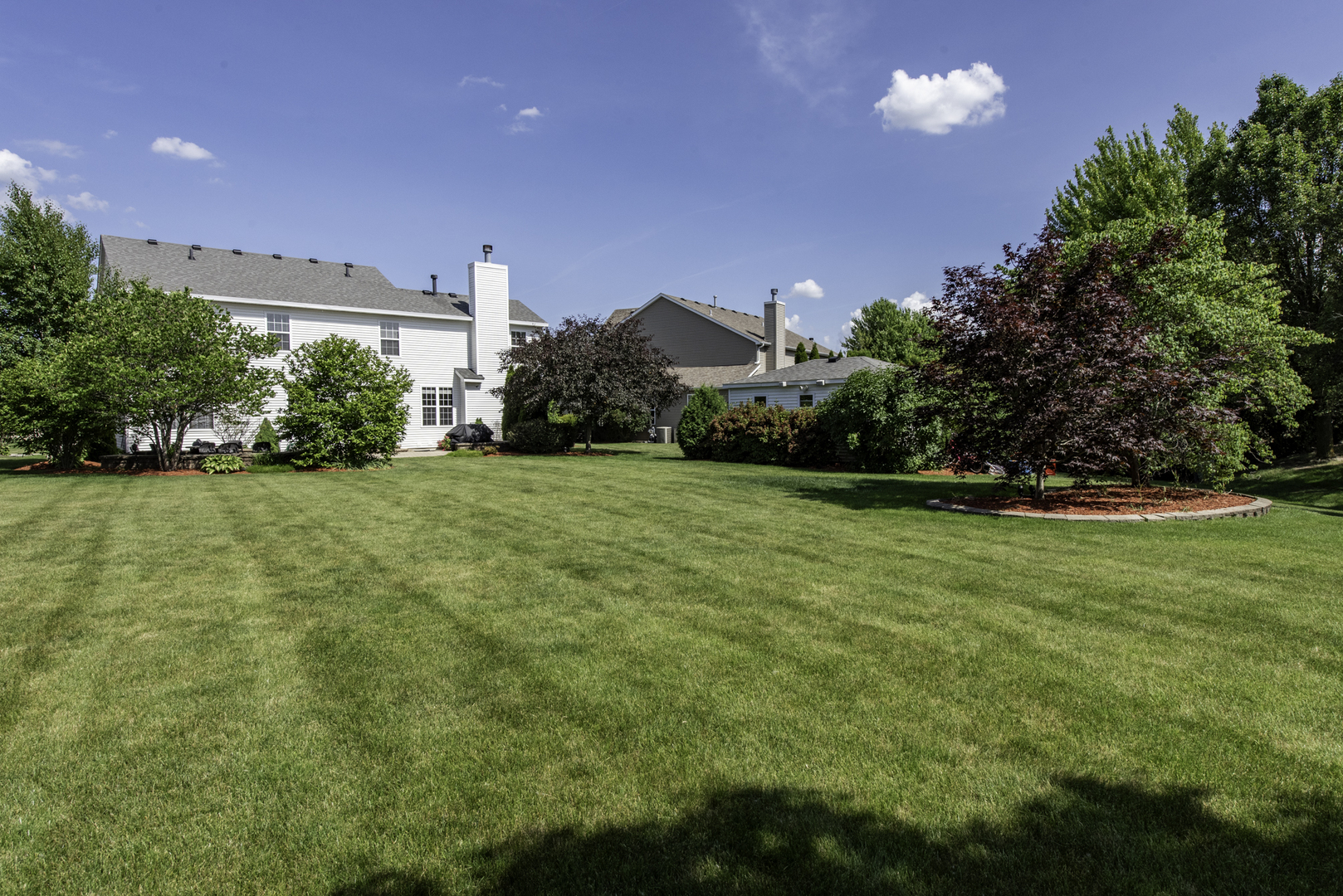 Lindenhurst, Illinois, 60046, United States, 5 Bedrooms Bedrooms, ,3 BathroomsBathrooms,Residential,For Sale,1971263