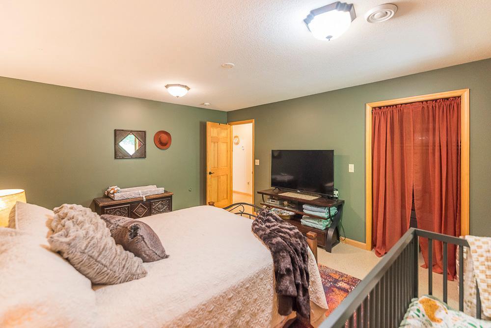 Cuyuna, Minnesota, 56444, United States, 5 Bedrooms Bedrooms, ,2 BathroomsBathrooms,Residential,For Sale,1882356