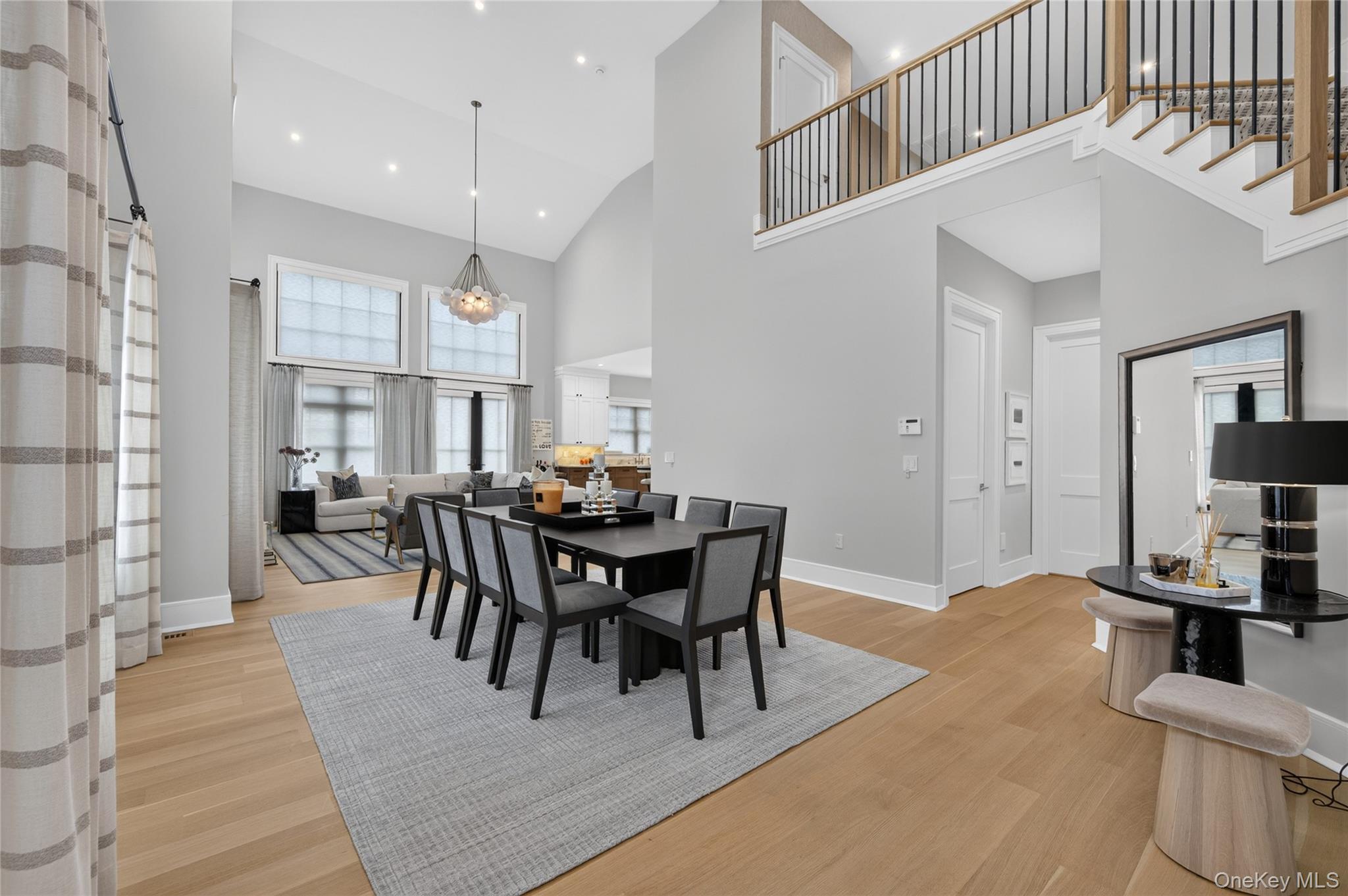 63 Three Ponds Lane W, Woodbury, NY, 11797 - 物件實景