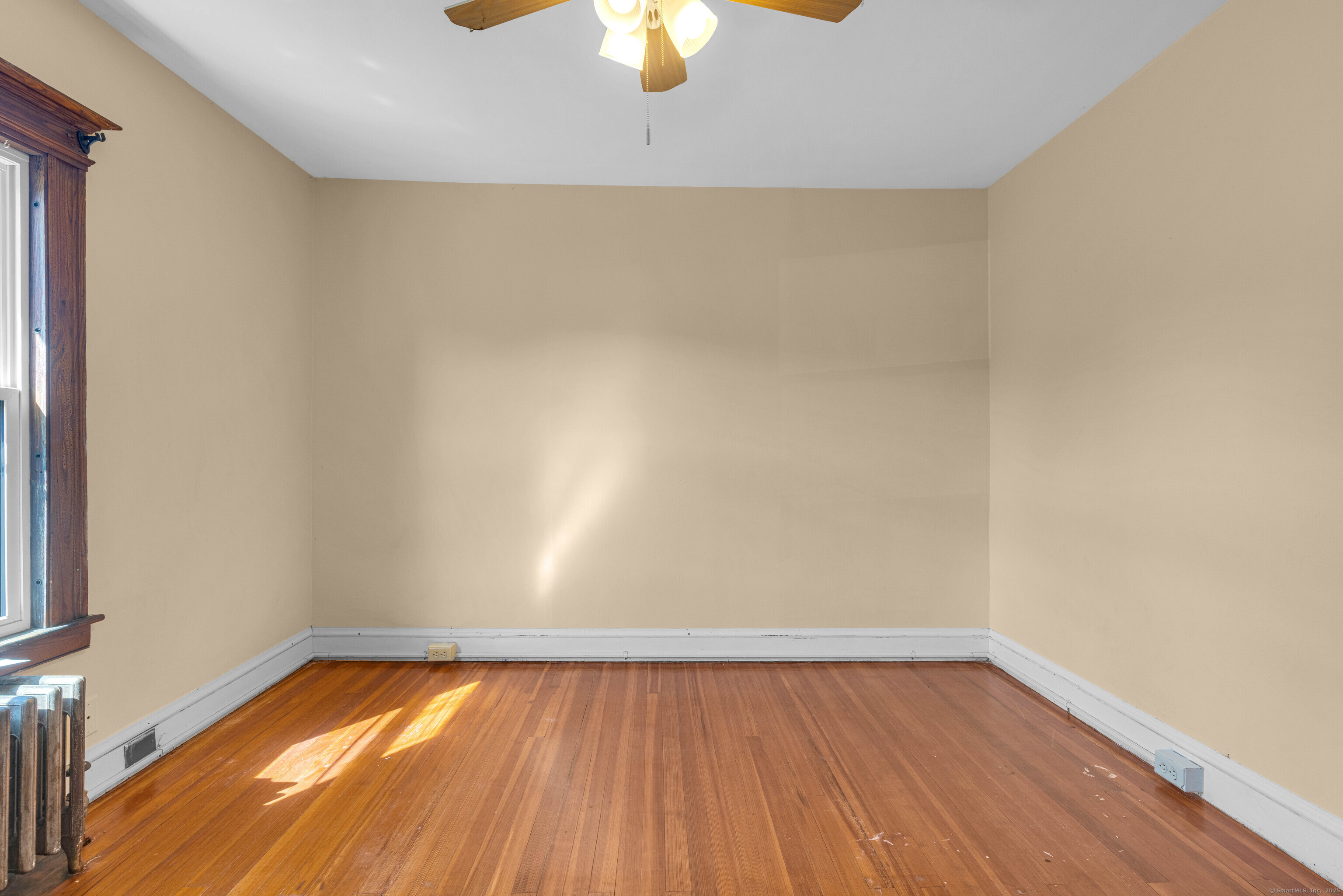 Manchester, Connecticut, 06040, United States, 8 Bedrooms Bedrooms, ,3 BathroomsBathrooms,Residential,For Sale,1957488