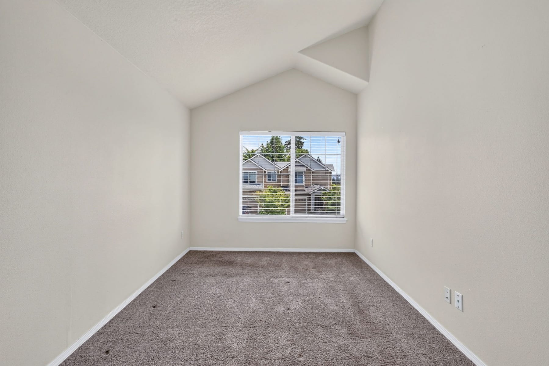  20452 HOODVIEW AVE West Linn, OR 97068 - 物件實景