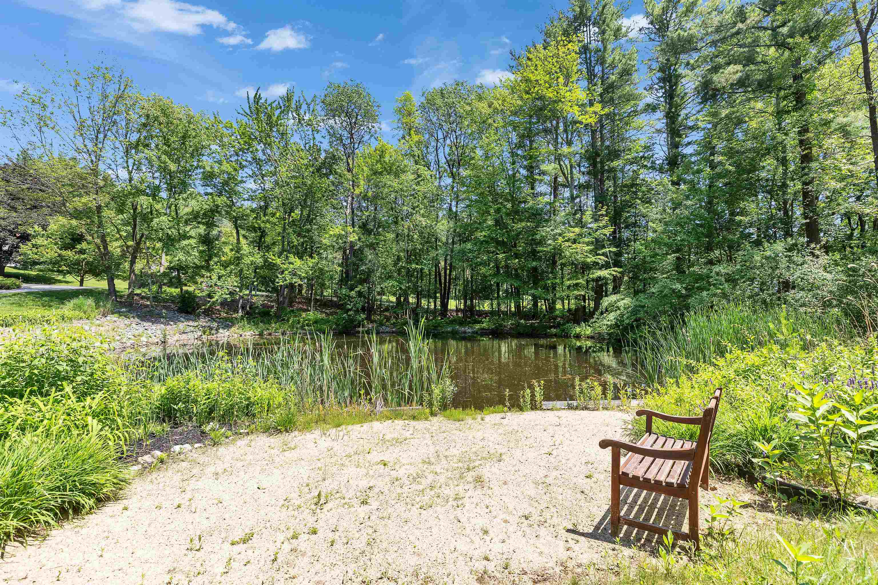 Mont Vernon, New Hampshire, 03057, United States, 3 Bedrooms Bedrooms, ,2 BathroomsBathrooms,Residential,For Sale,1868452