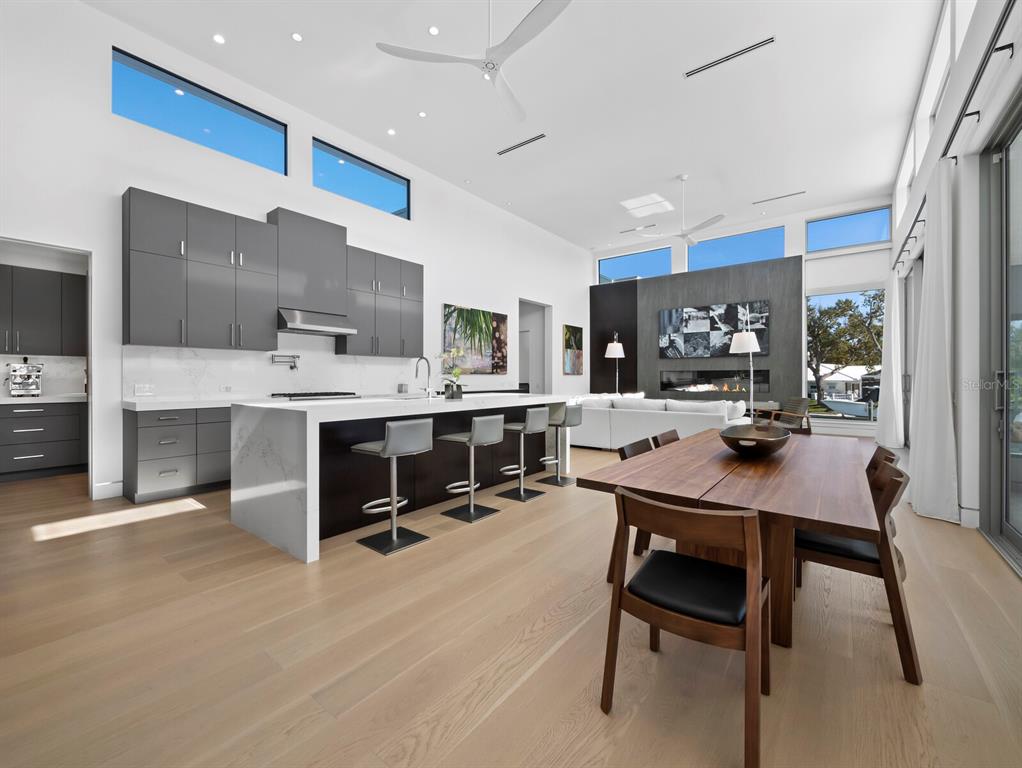 Sarasota, Florida, 34236, United States, 3 Bedrooms Bedrooms, ,5 BathroomsBathrooms,Residential,For Sale,2003430