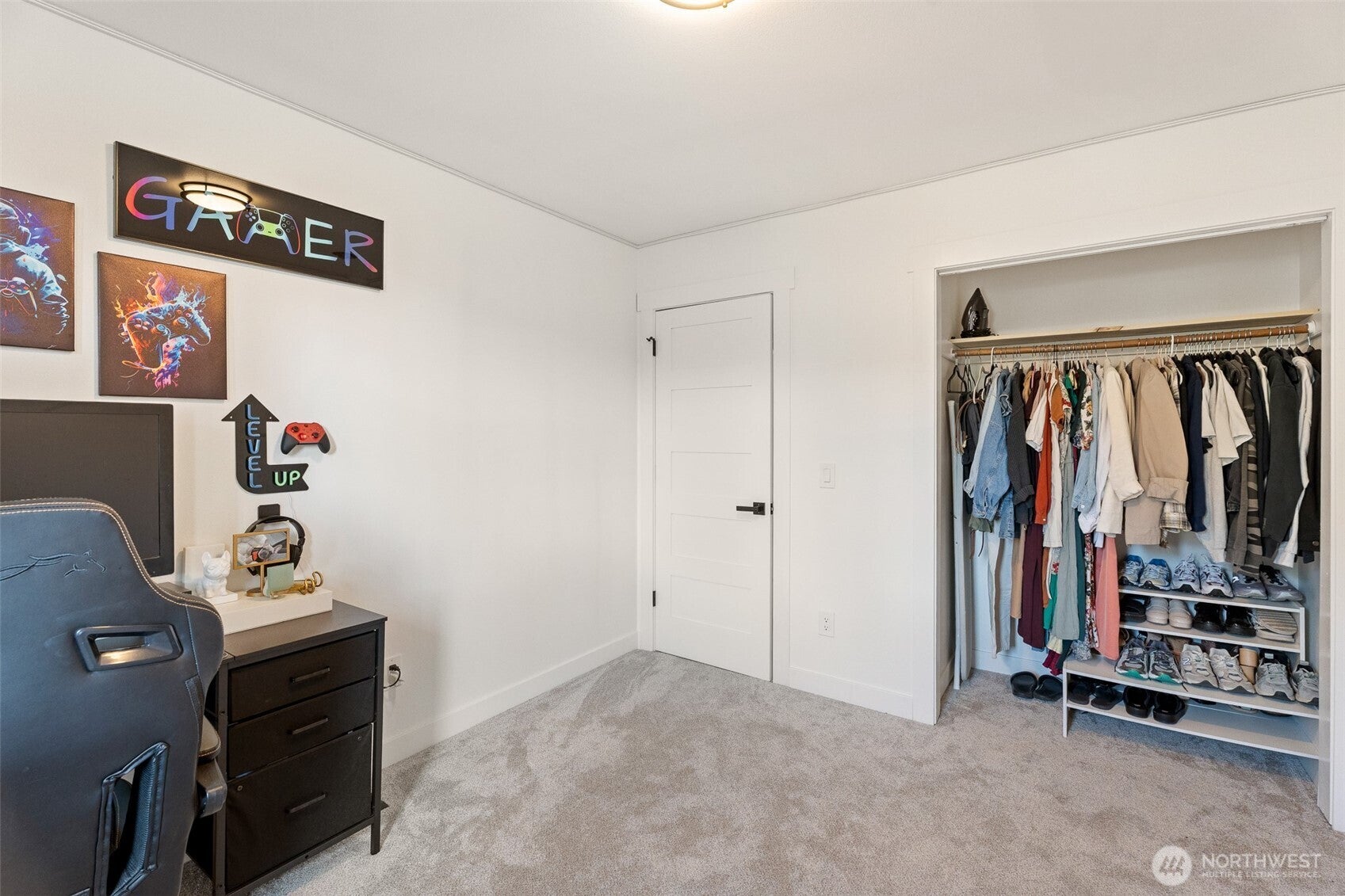 Wenatchee, Washington, 98801, United States, 3 Bedrooms Bedrooms, ,2 BathroomsBathrooms,Residential,For Sale,1939564